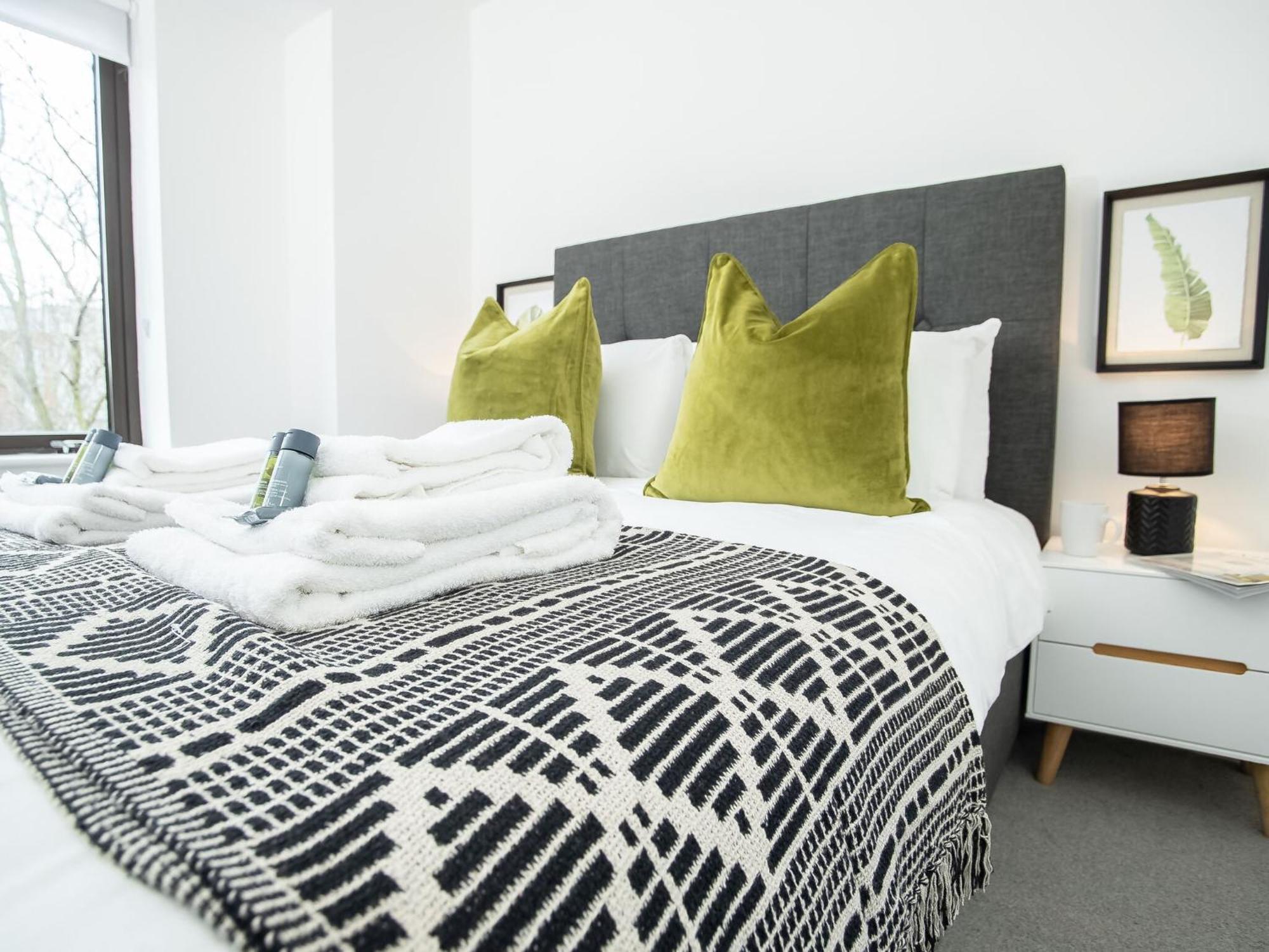Pembroke House Apartments Exeter For Families Business Relocation Free Parking מראה חיצוני תמונה