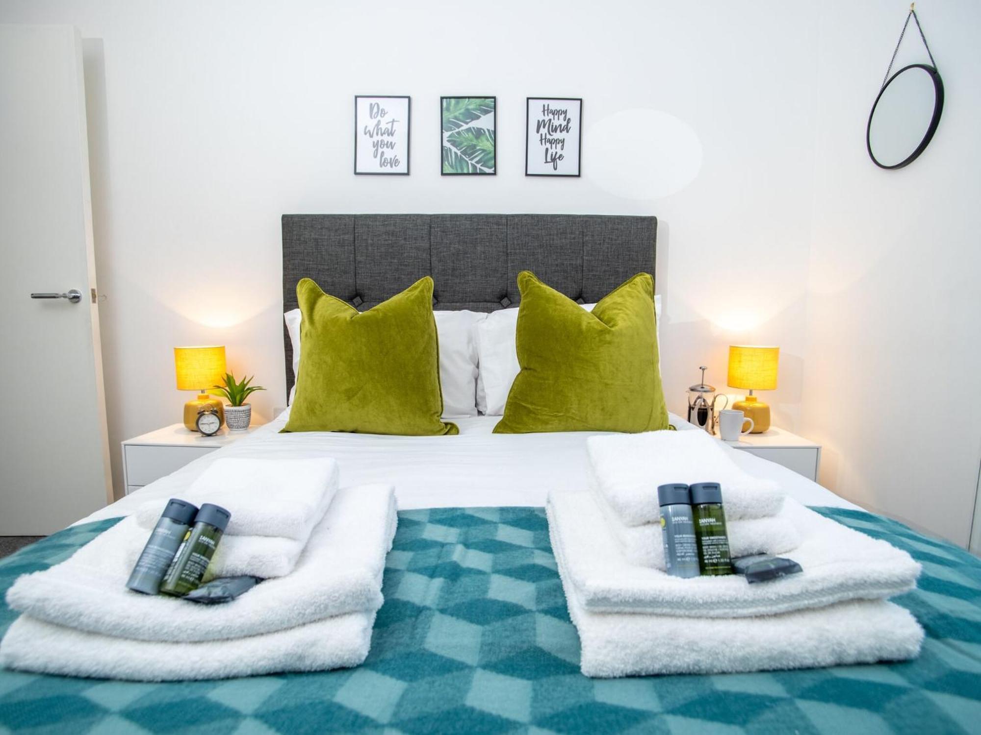 Pembroke House Apartments Exeter For Families Business Relocation Free Parking מראה חיצוני תמונה