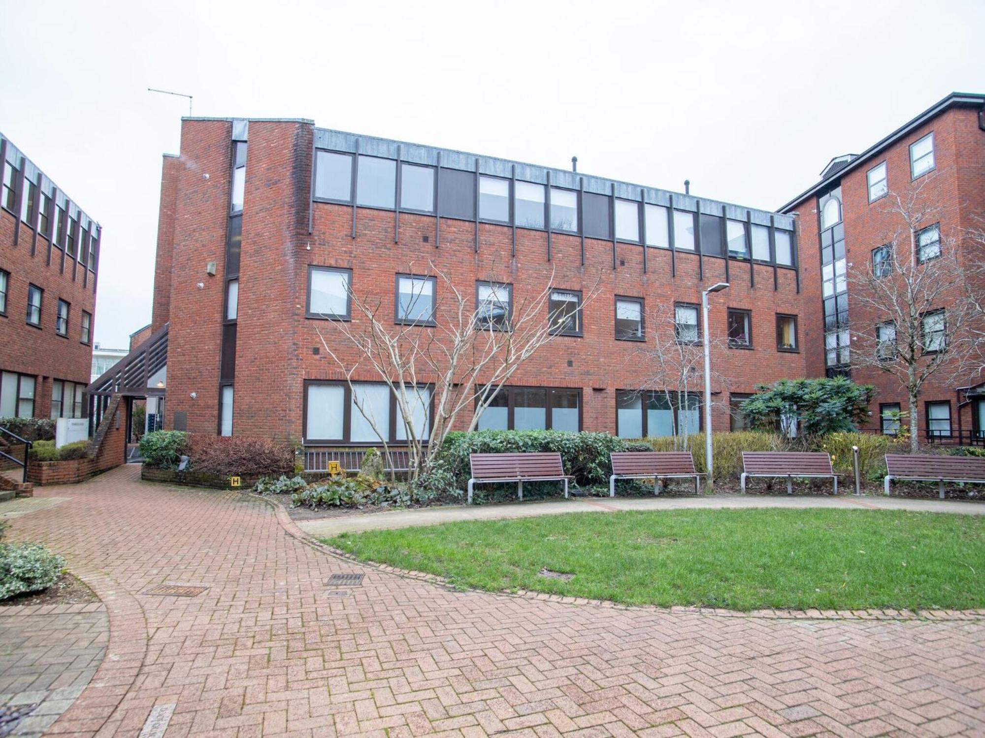 Pembroke House Apartments Exeter For Families Business Relocation Free Parking מראה חיצוני תמונה